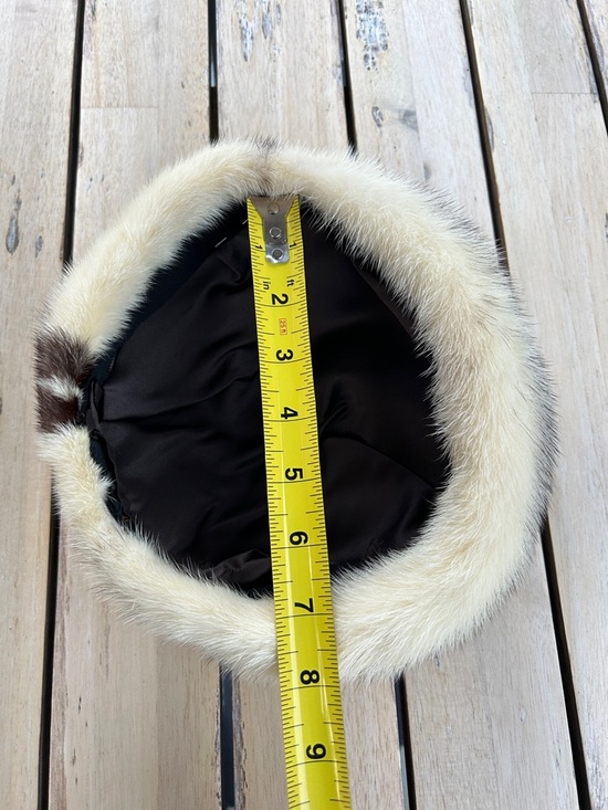 Vintage Plush Mink Fur Pom Hat - Natural Silver-Tipped main image 4